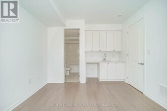 5 Wisla Ave in Markham, ON - Building Photo - Building Photo