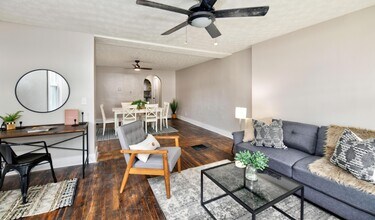 1517 Hawthorne Ave in Columbus, OH - Foto de edificio - Building Photo