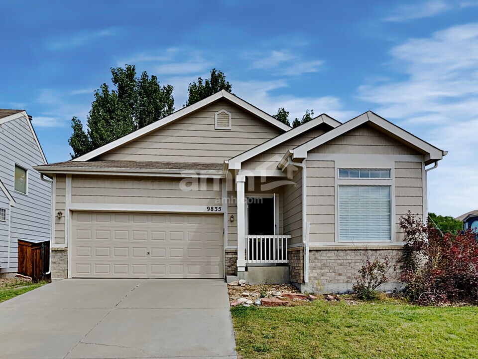9835 Kenton Cir in Commerce City, CO - Building Photo