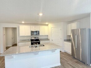 5719 Guinevere Ln in Milton, FL - Building Photo - Building Photo