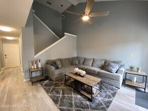 11840 Ashbrook Cir N in Jacksonville, FL - Building Photo - Building Photo