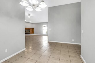 11204 Shadybrook Dr in Tampa, FL - Building Photo - Building Photo