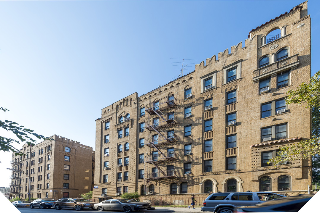 535 Parkside Ave in Brooklyn, NY - Building Photo