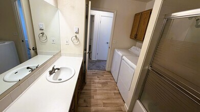 201 N Park Ave in Fruitland, ID - Building Photo - Building Photo