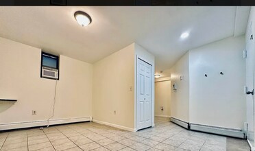 E.3rd E3rd St in New York, NY - Foto de edificio - Building Photo