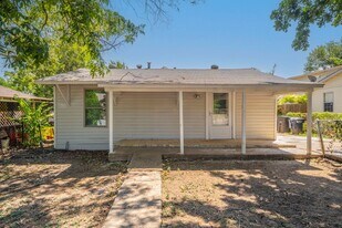 3506 N Houston St in Fort Worth, TX - Building Photo