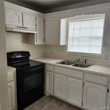 8 N 28th St in McAllen, TX - Building Photo - Building Photo
