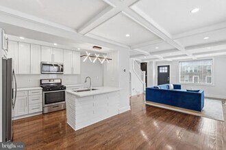 1204 Trenton Pl SE in Washington, DC - Building Photo - Building Photo