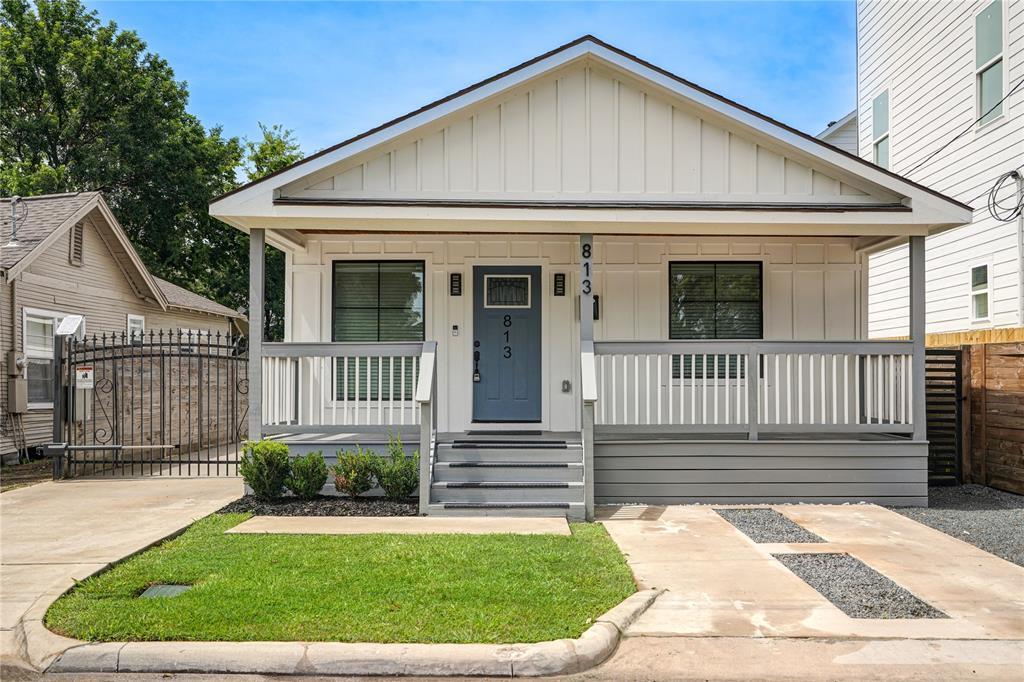 813 E 32nd 1/2 St in Houston, TX - Building Photo