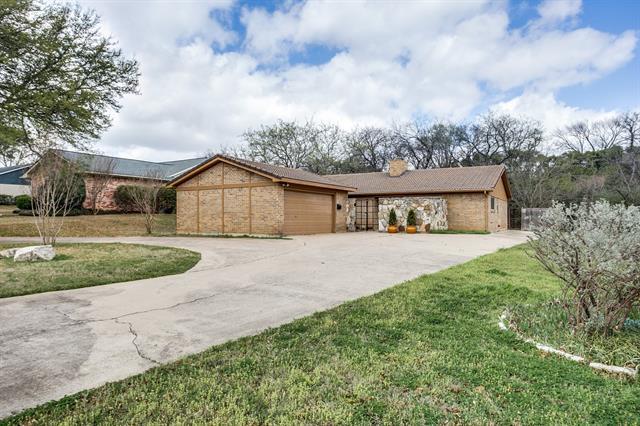 6866 Chickering Rd in Fort Worth, TX - Building Photo