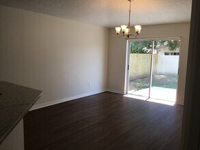 914 Stallion Way in Valrico, FL - Building Photo - Building Photo