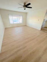 2115 Placentia Ave, Unit 18 in Costa Mesa, CA - Building Photo - Building Photo