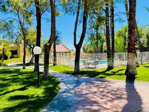32200 Cathedral Canyon Dr in Cathedral City, CA - Building Photo - Building Photo