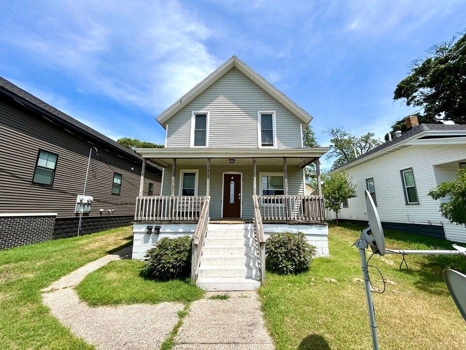 1410 8th St in Muskegon, MI - Building Photo