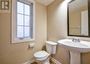 194 Sundew Dr in Barrie, ON - Building Photo - Building Photo