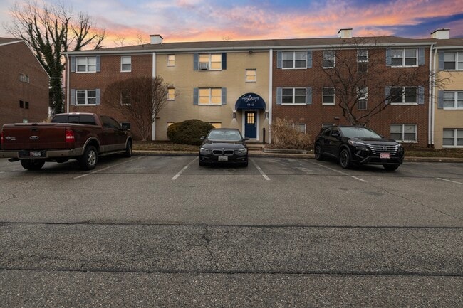 property at 4412 Falls Bridge Dr