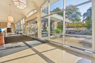 4250 N Marine Dr in Chicago, IL - Building Photo - Building Photo