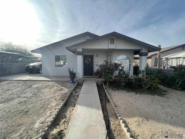 property at 140 N 16th Ave
