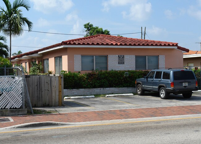 1632 SW 7th St in Miami, FL - Building Photo - Building Photo