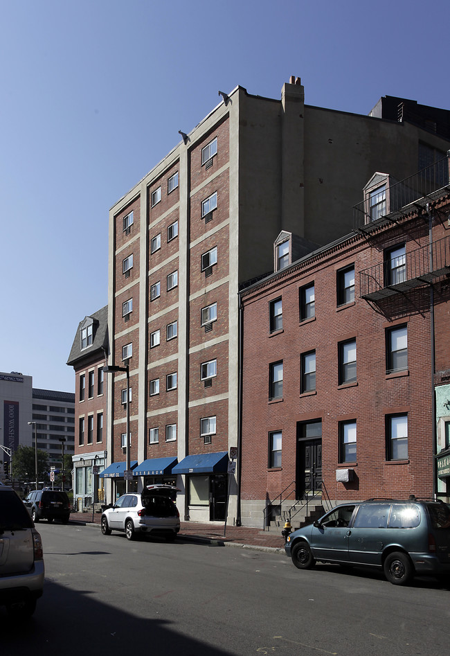 231 Harrison Ave in Boston, MA - Building Photo - Building Photo