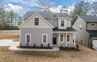 7001 Summerlin Dr in Fayetteville, NC - Building Photo