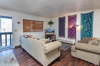 7541 Peck Ave in Anchorage, AK - Building Photo - Building Photo