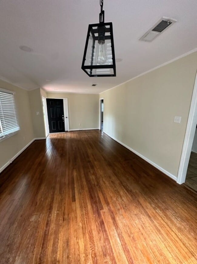 406 Christopher Dr in Gainesville, GA - Building Photo - Building Photo