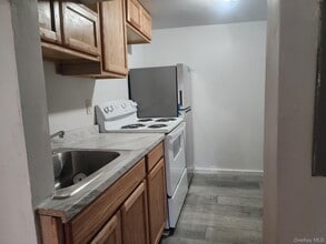 116 E Main St in Beacon, NY - Building Photo - Building Photo