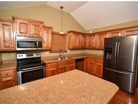 544 N Old Mill Rd in Independence, MO - Building Photo