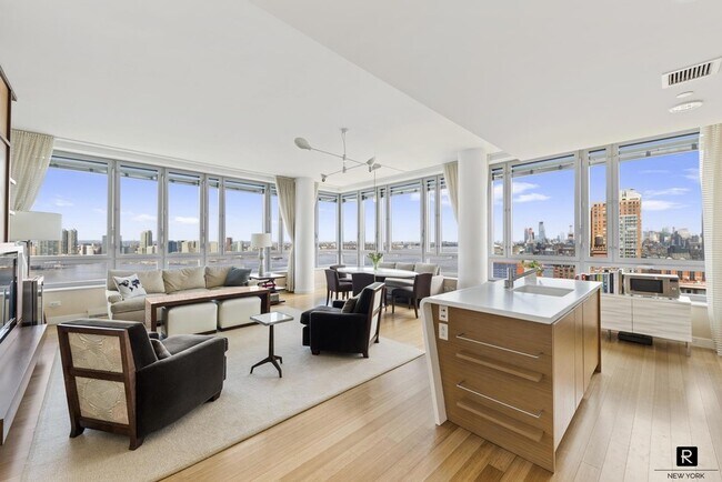 2 River Terrace, Unit PH-31E in New York, NY - Building Photo - Building Photo