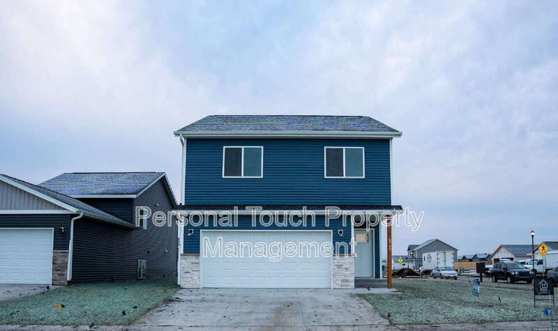 6760 66th Ave S in Horace, ND - Foto de edificio