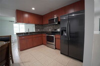 2621 NW 54th St in Miami, FL - Building Photo - Building Photo