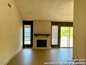 9702 Bay Vw Dr in San Antonio, TX - Building Photo - Building Photo