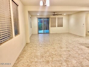 9975 W Foothill Dr in Peoria, AZ - Building Photo - Building Photo
