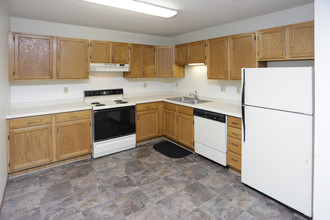 Southgate Apartment Community in Fargo, ND - Building Photo - Interior Photo