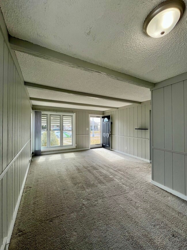 3266 S Stella Ct in Trenton, MI - Building Photo - Building Photo