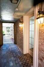 212 E Gaston St in Savannah, GA - Building Photo - Building Photo