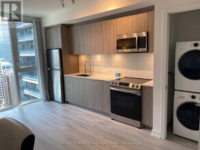 357 King St W in Toronto, ON - Building Photo - Building Photo