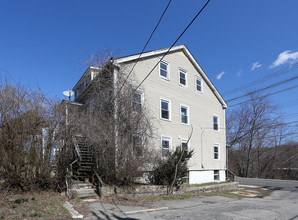 526 N Main St in Norwich, CT - Building Photo - Building Photo