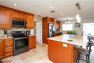 698 107th Ave N in Naples, FL - Building Photo - Building Photo