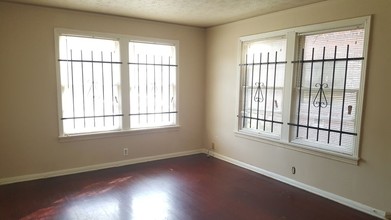 Brentwood Apartments in Jacksonville, FL - Building Photo - Interior Photo