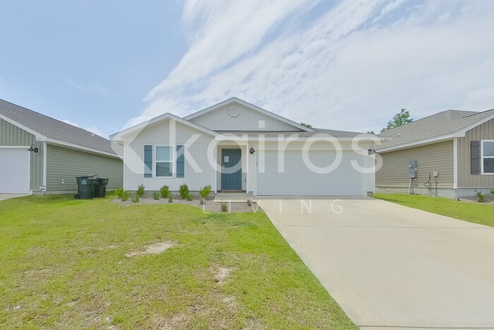 233 Monarch Ln in Pensacola, FL - Building Photo