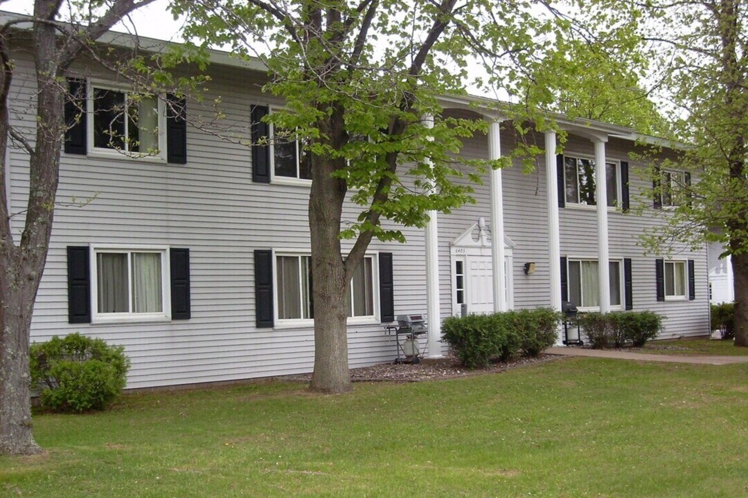 Park Ridge in Schofield, WI - Foto de edificio