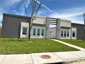 4216 Walnut Ave in McAllen, TX - Building Photo - Building Photo