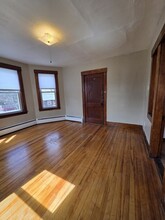 333 Oak Hill Rd in Fitchburg, MA - Foto de edificio - Building Photo