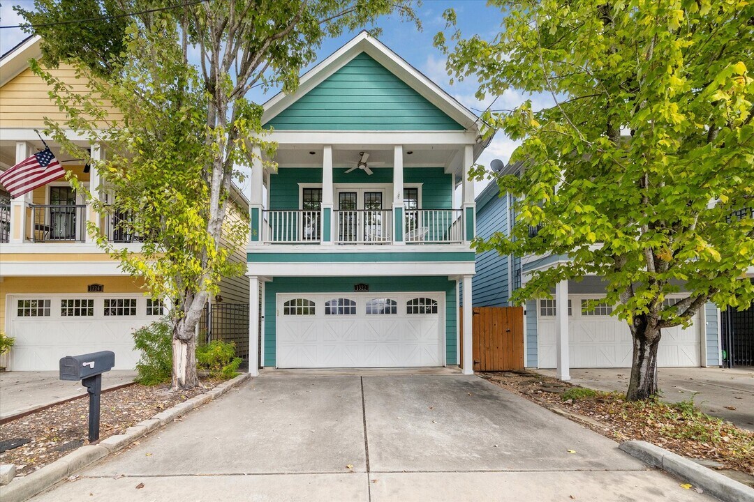 1322 Dian St in Houston, TX - Building Photo