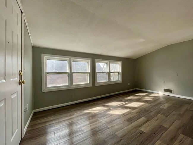 property at 98 Manitoba Ave W
