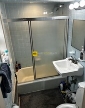 916 Beacon St, Unit 3 in Boston, MA - Building Photo - Building Photo