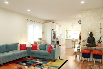 29 Brown Bear Ln in Milford, MA - Building Photo - Building Photo