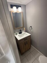 1 Michele Ct in Levittown, PA - Foto de edificio - Building Photo